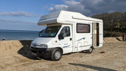 Kernow Explorer – Family motorhome for 4 in the heart of Cornwall