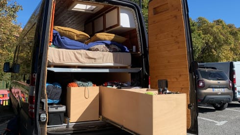 Canela  – 3p Mercedes-Benz campervan uit 2017