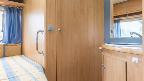 4p Knaus integrated from 2002