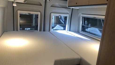Peugeot – Camper van 6.4