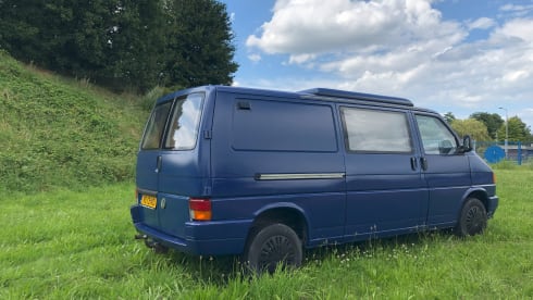 2p Volkswagen bus from 1992