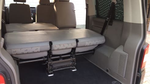 Caravelle – Volkswagen Van Sharing T5 Caravelle - 9 travel seats / 4 berths