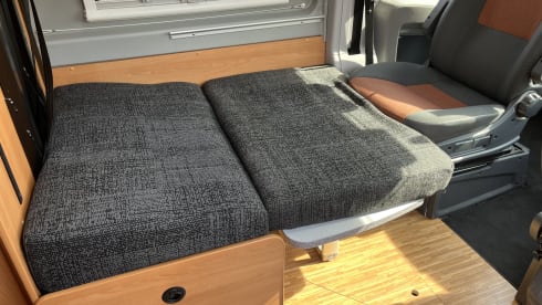  Pössl 2Win Fixed bed, Air conditioning, AUTOMATIC 3.0L 158hp