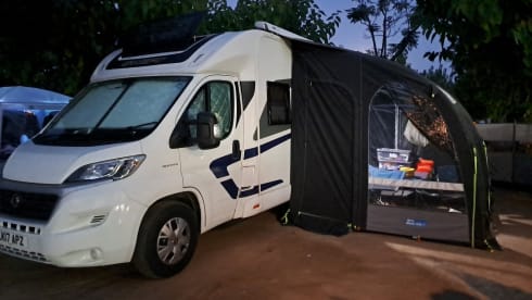 Escape motorhome  – 5 berth Fiat semi-integrated from 2017