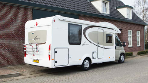 Ixeo IT 720 – 4p Bürstner semi-integrated from 2010