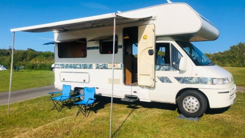 Nevis – Grote Familie Camper-5 slaapplaats Fiat