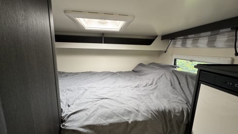 Rollerteam Zefiro 675 Auto, 5 Berth Family Motorhome