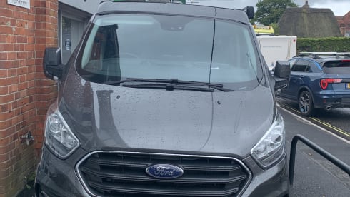 Scarlet The dormobile – Camper Ford a 4 posti letto del 2021