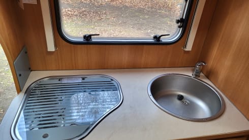 Spacious and comfortable family camper. 6p Chausson alcove from 2008