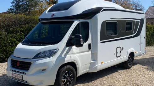 Beautiful luxury Burstner IXEO 680