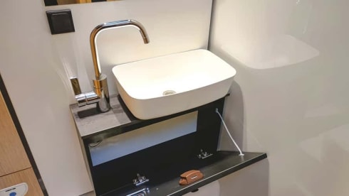 Sunny – Sunlight Adventure