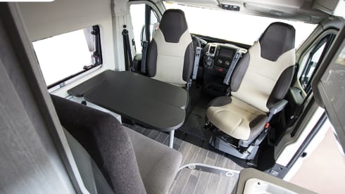 Livingstone 2 Sport – Camper Van 2 seats Roller Team Livingstone 2 Sport - 5.99 m.