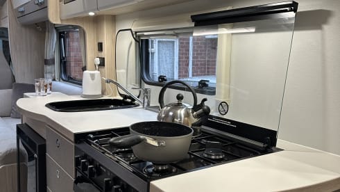 Peugeot Autoquest Pioneer 155 2025, 4 couchages