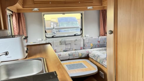 Kelpie King – 6 berth Fiat Ducato Elnagh