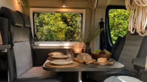 Koosje –  Automatic Sunlight 6-meter campervan 2021
