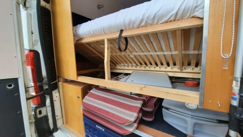 Take Five! – Compact yet spacious practical 2 person Peugeot bus camper