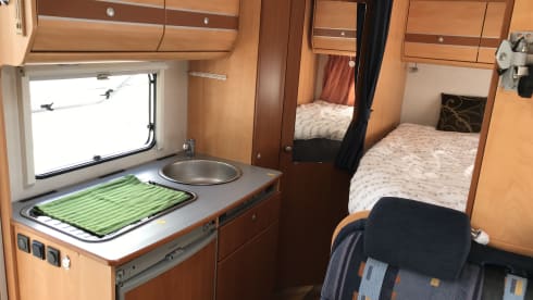Rollcasa – Semi-integrated motorhome