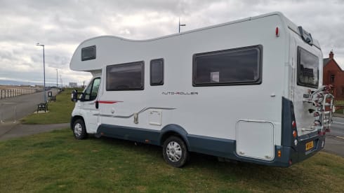Samantha – Luxury 6 Birth 746 Rollerteam Motorhome