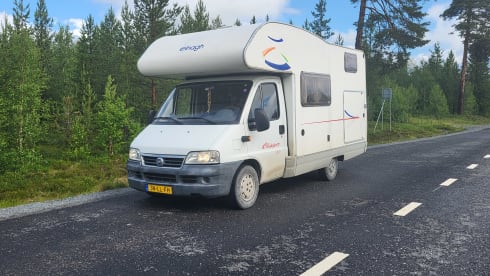 Rood on the road – 6p Fiat alcove from 2013