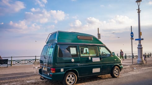 Vinny – 4 Berth Volkswagen Trident