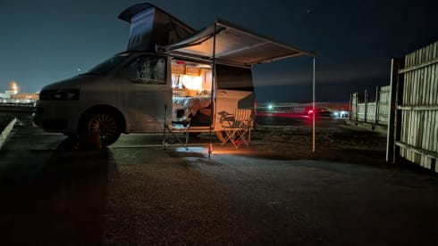 Lola – Camping-car Volkswagen 4 places de 2011