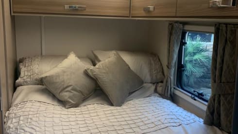 Elvis – 2021 Swift Edge - 464 Black Edition 4 Berth Motorhome 
