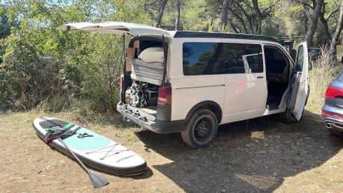 Dingle  – VW T5 4x4 Camper – Kompakt, modern & startklar für dein Abenteuer!