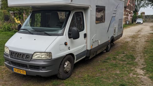 5p Hymer alcove from 2005