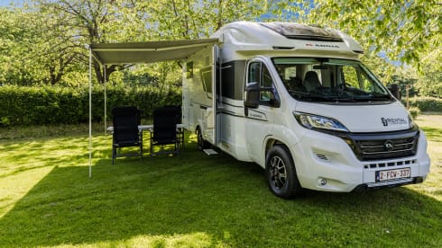SL670 – 4p Adria Mobil semi-integrated uit 2024