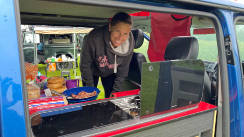 Blue Belle – Volkswagen campervan ready for fun!