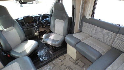 Vango – Autotrail semi-geïntegreerde camper met 6 slaapplaatsen vanaf 2023