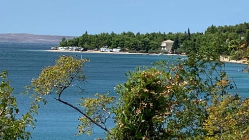 Adria twin de blauwe – Compacte 2 persoons camperbus