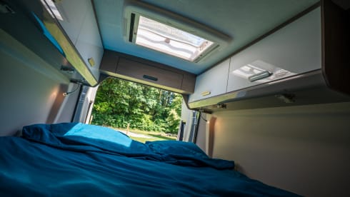 Camper Eva – Eva – premium buscamper met lengtebedden