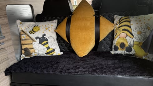 Bumblebee – 4 berth Ford campervan from 2019