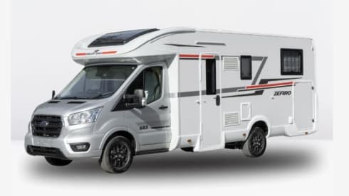 5 berth - Automatic / 2 cabins  – New Zefiro 696  auto - Wi-Fi / Rear double bed.