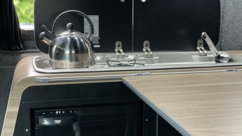 Jeeves – “Jeeves” 4 berth Volkswagen campervan from 2017
