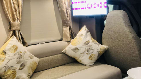 Family adventure  – swift luxury motorhome