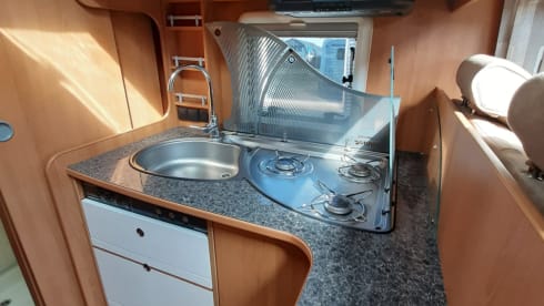 Mo – Fiat4p Dethleffs integrated from 2009 very luxurious and neat. Spacious motorhome.