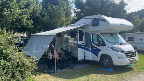 Johnny Bravo  – Alcôve Knaus pour 4 personnes à partir de 2021