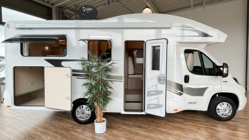 Bj 2024 brand new 2-4 camper, navigation, 2 x air conditioning 