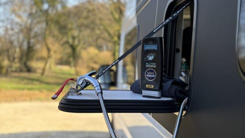 🚀 – adventurous campervan with large garage - 2024 - 4p