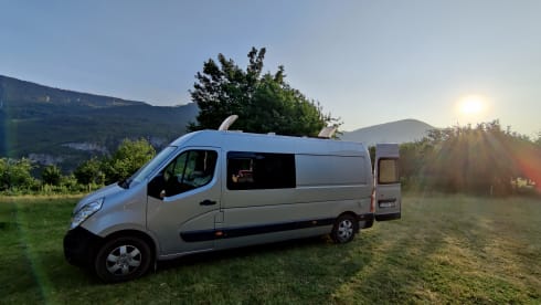 2p Renault campervan from 2019