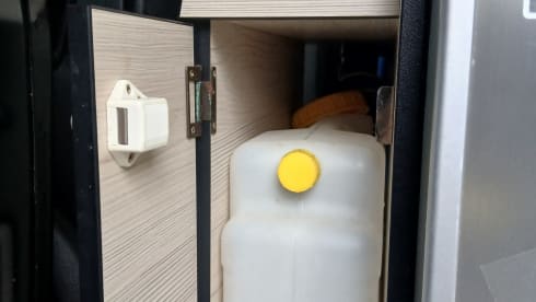 Valerie – 4 berth Volkswagen T6 Campervan