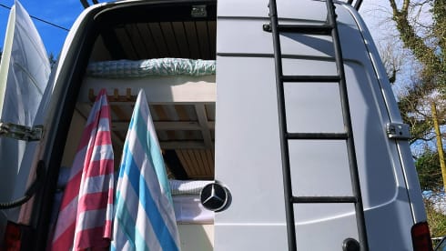 Bolt – 5 berth Mercedes-Benz Sprinter Van 2016