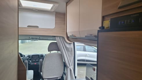 The Adventure Van  – Off-grid 3-persoons Citroën campervan (2016) – compact & compleet