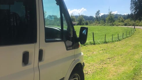 FORDJE Vintage – Ford Vintage, bus camper with interior made of wood