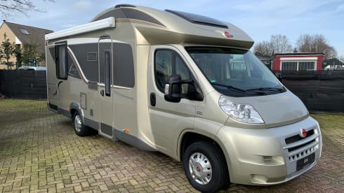 EXTRA DAYS Available Luxury Super Cozy Camper king-size bed / full air conditioning