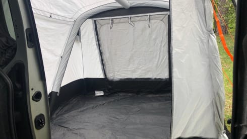 Sid – 2 Berth Renault Off-Grid Campervan