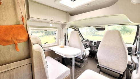 2p Carado bus from 2026