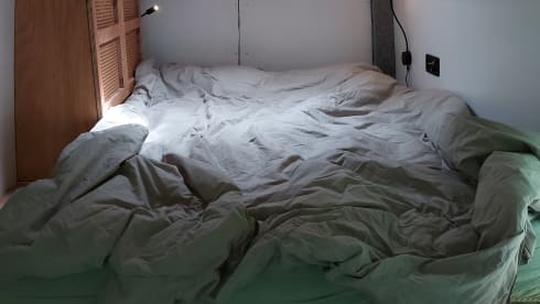 2p Mercedes Sprinter cozy campervan 